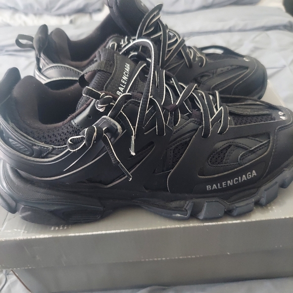 Balenciaga Trackers - Picture 3 of 6